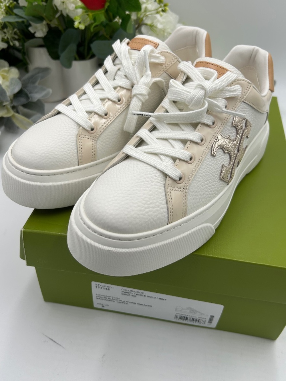 Women’s Tory Burch signature leather platform sneakers. Size 9.